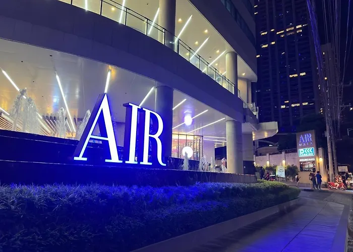 Luxurious 2 Bedroom Oasis In Air Residences With Bar Ktv And Games Apartment